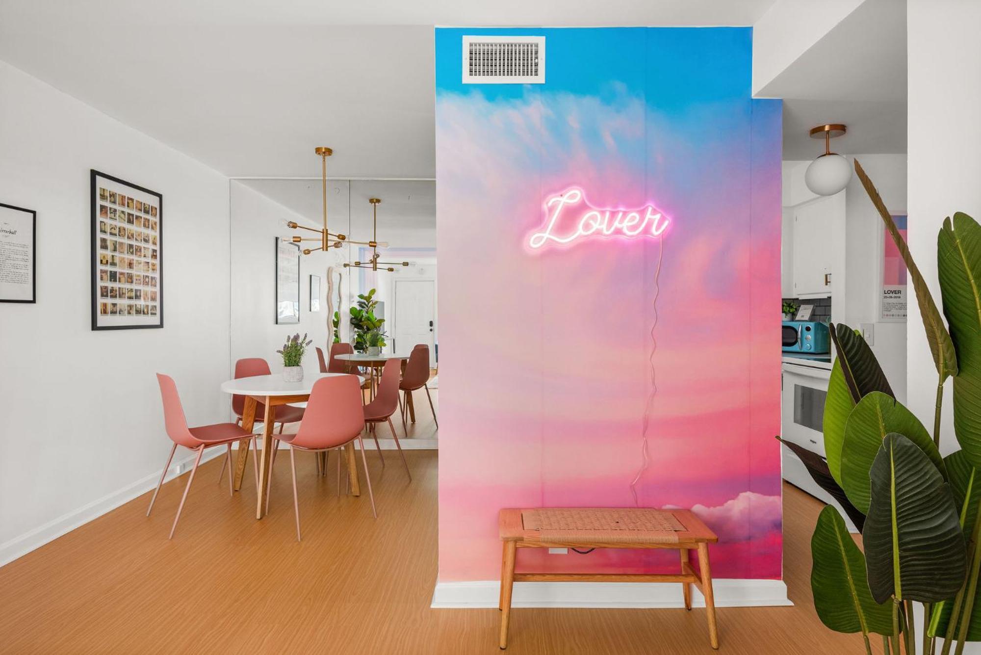 Swiftie Paradise, Music Row Unit 1 *