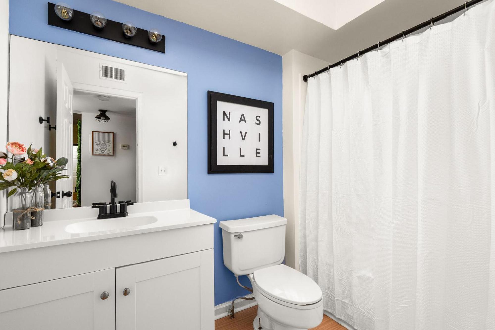 Dollys Dreamhouse, Mean Girls Retreat Apartment Nashville