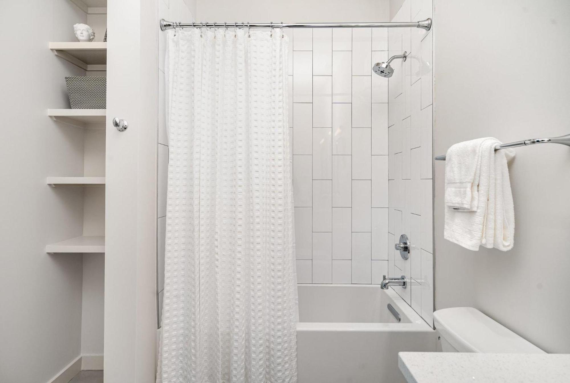 Harmony Outpost-pool & Gym-4 Mins To Broadway