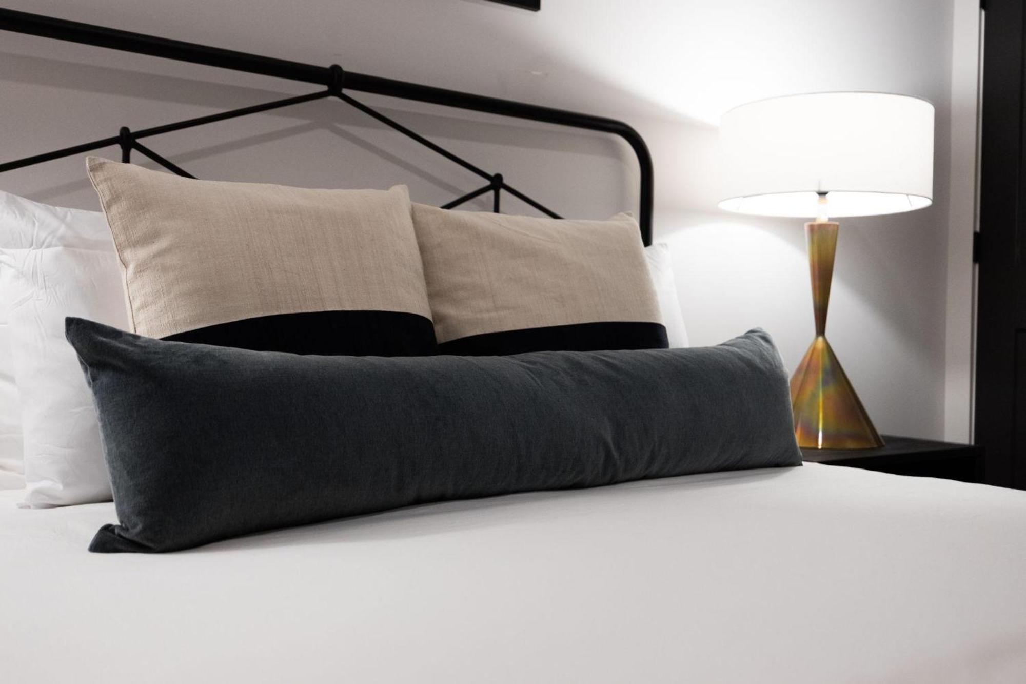 Holiday home Twin Notes - Odyssey - 2 Units - Mins To Broadway