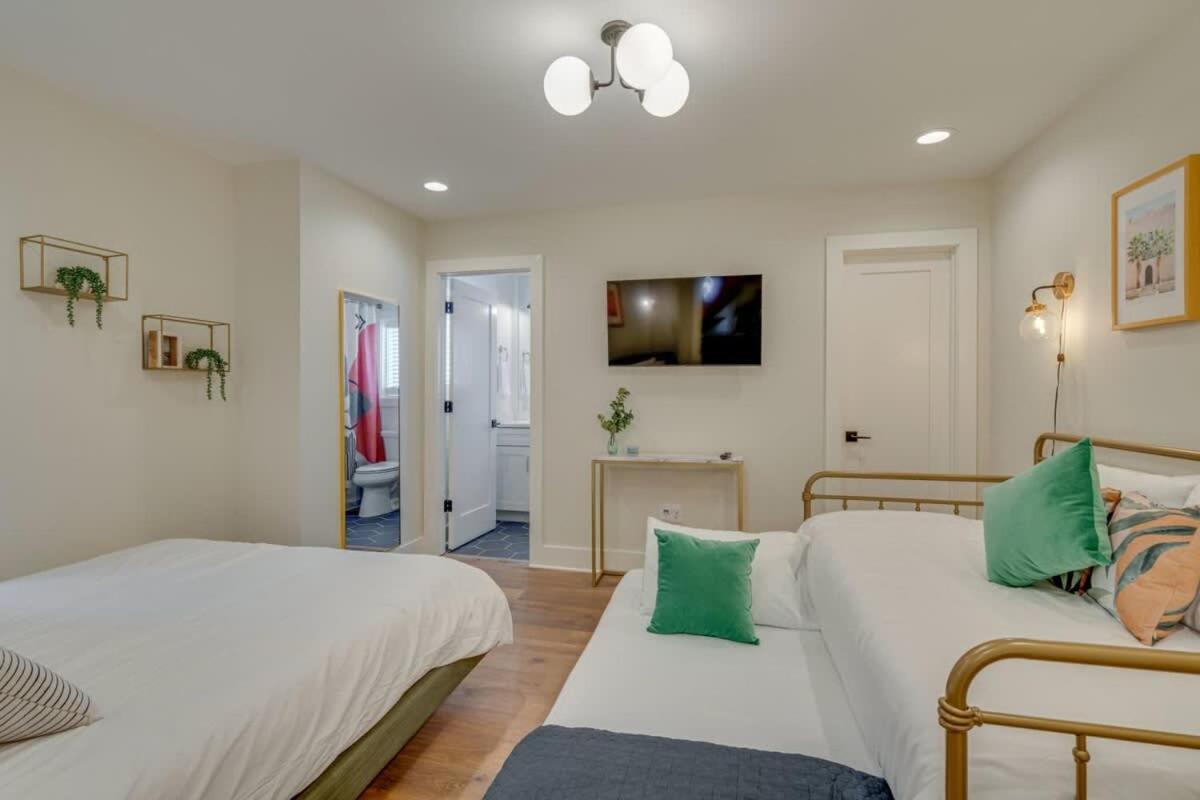 Luxurious Germantown Homes For Groups Holiday home