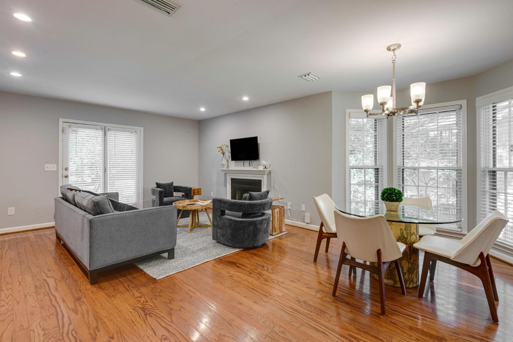 Holiday home Lovely House *