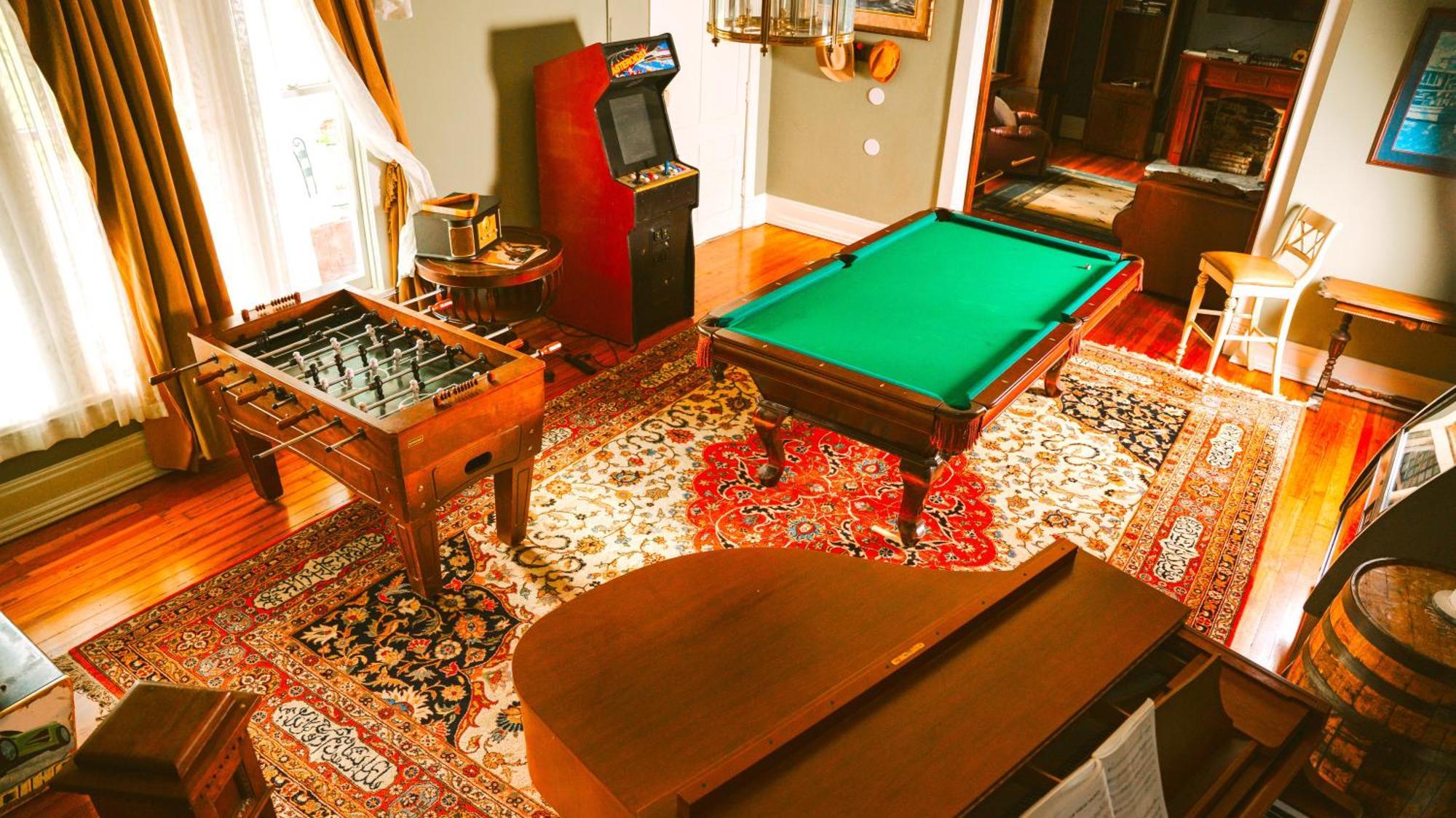 Holiday home The Magnolia Mansion 6 Minutes To Broadway On 4 Acres *