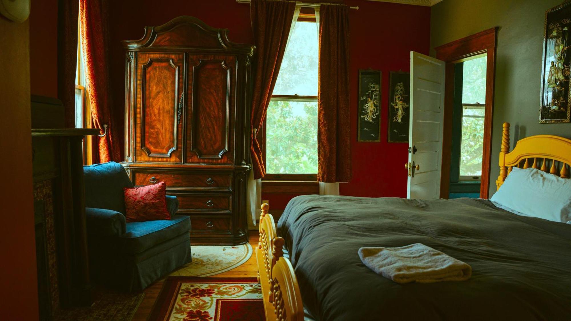 The Magnolia Mansion 6 Minutes To Broadway On 4 Acres