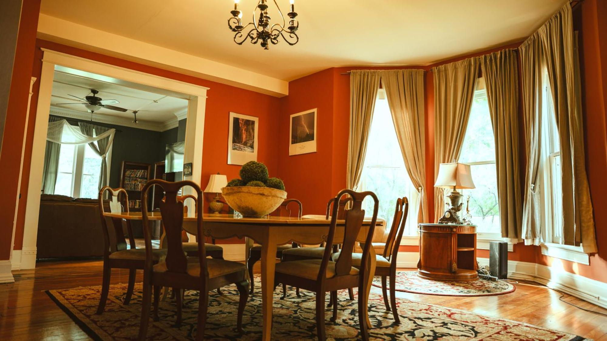 Holiday home The Magnolia Mansion 6 Minutes To Broadway On 4 Acres *