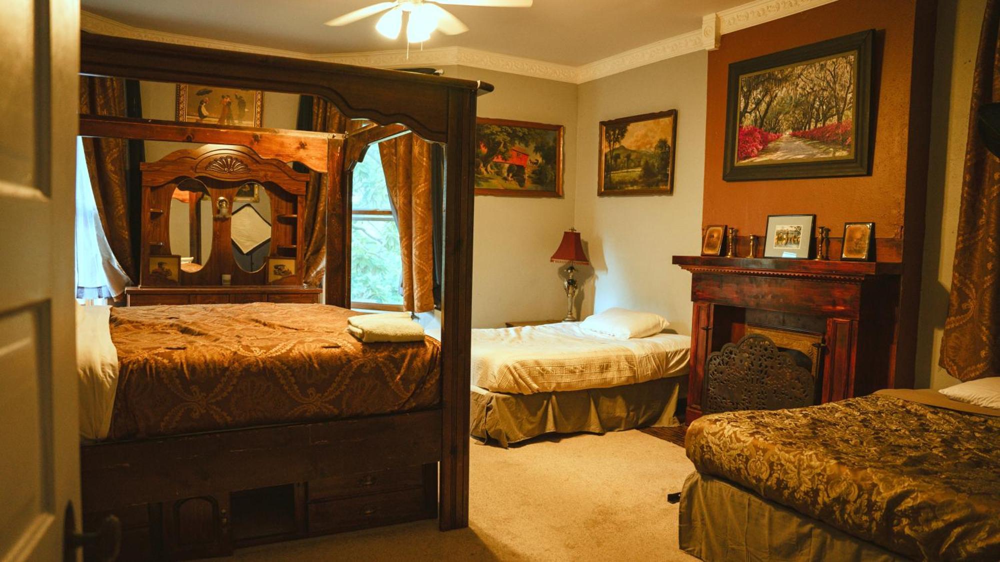 The Magnolia Mansion 6 Minutes To Broadway On 4 Acres