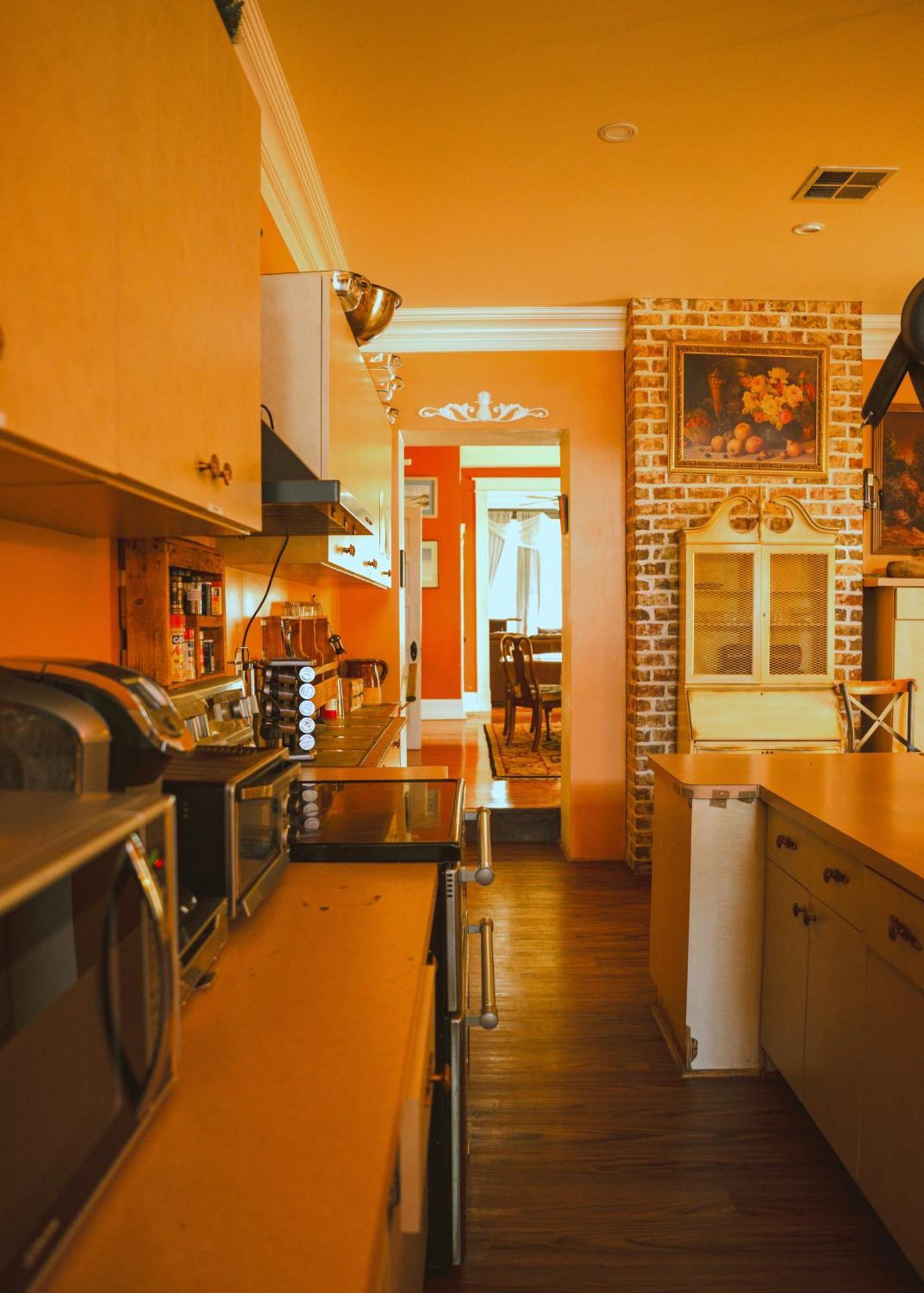 The Magnolia Mansion 6 Minutes To Broadway On 4 Acres Holiday home *