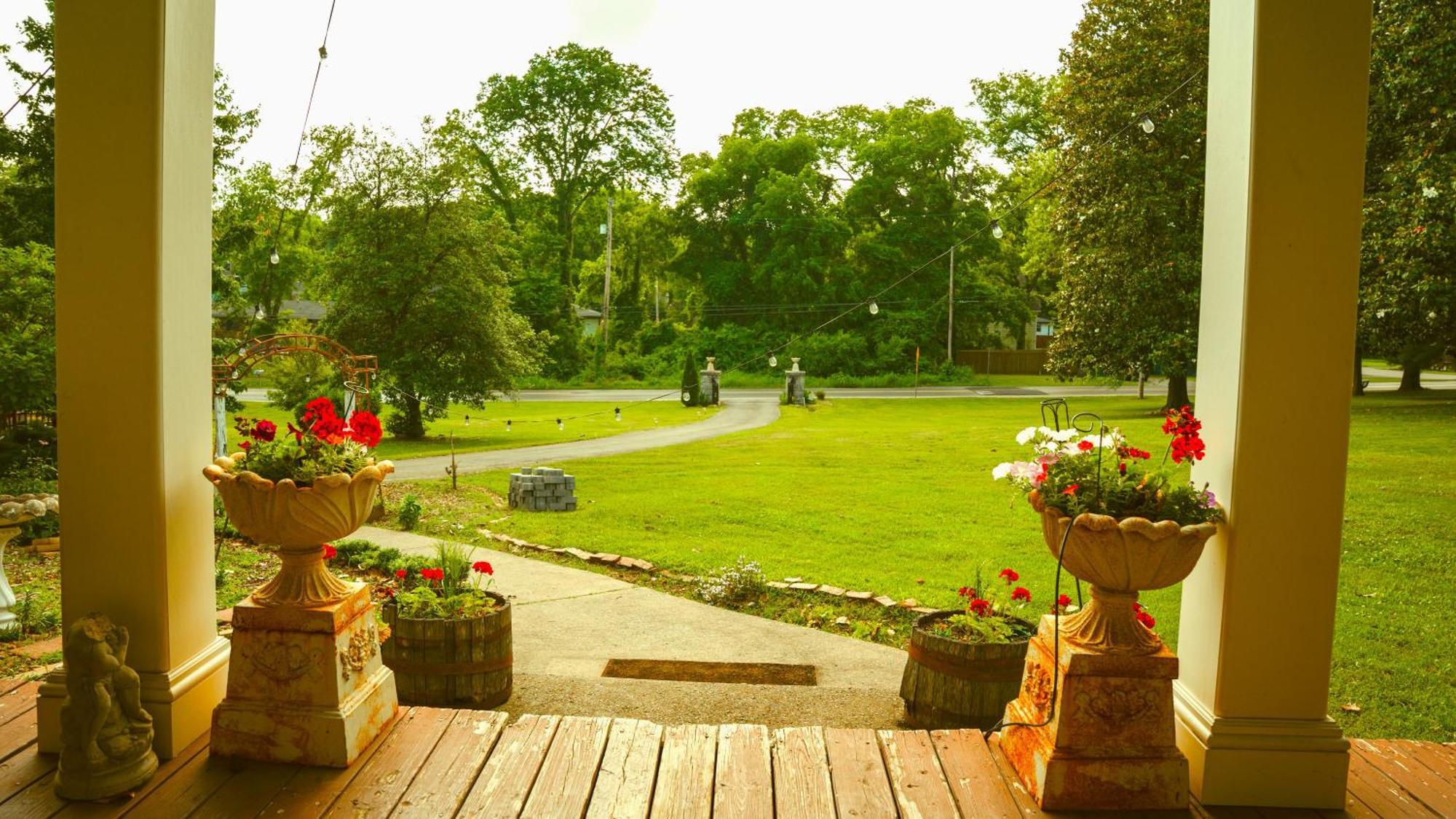 The Magnolia Mansion 6 Minutes To Broadway On 4 Acres * Nashville