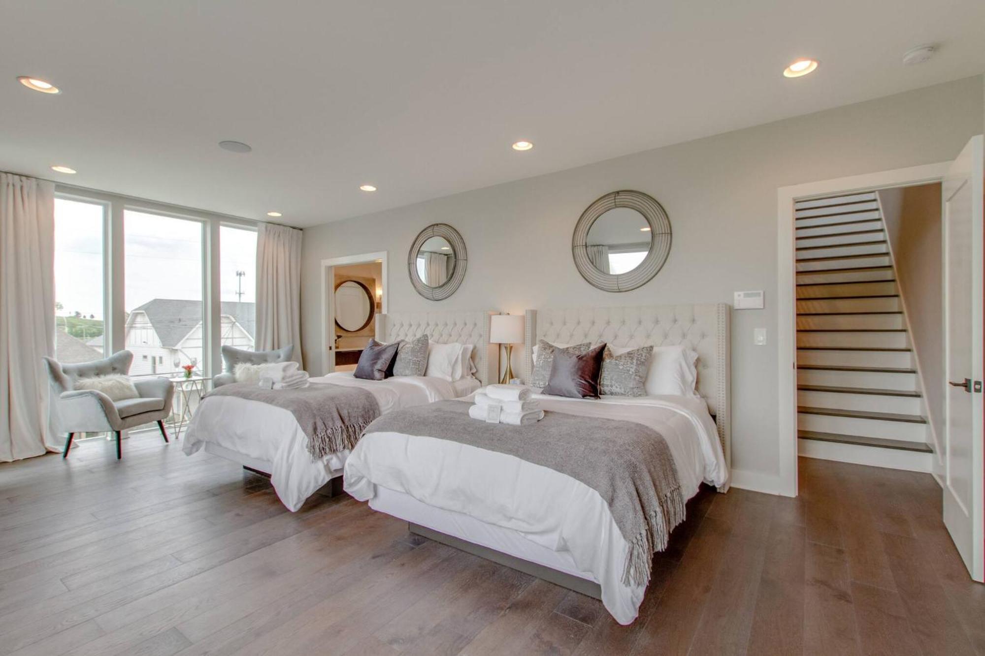 The Augustine! | Views, Gym, Walk To Gulch *