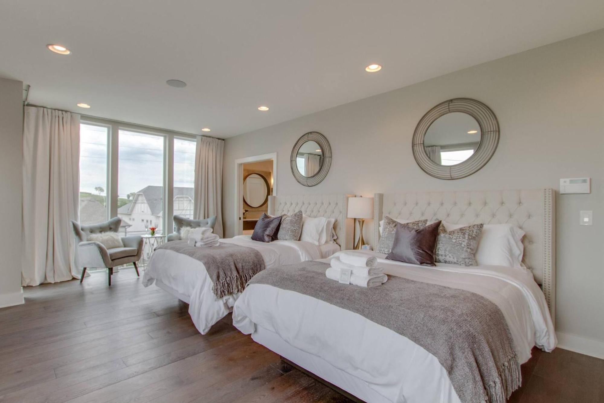 Holiday home The Augustine! | Views, Gym, Walk To Gulch *