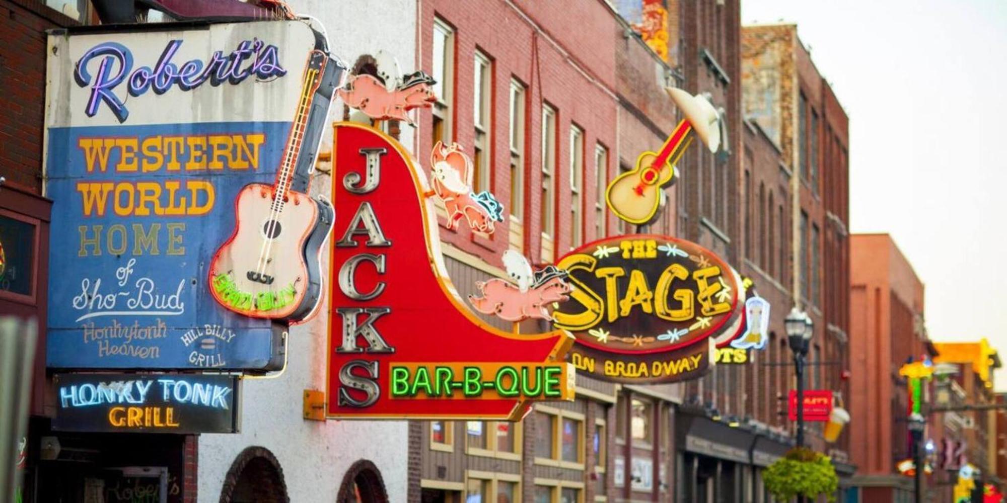 Archer House | Hot Tub Rooftop | Downtown Luxury!