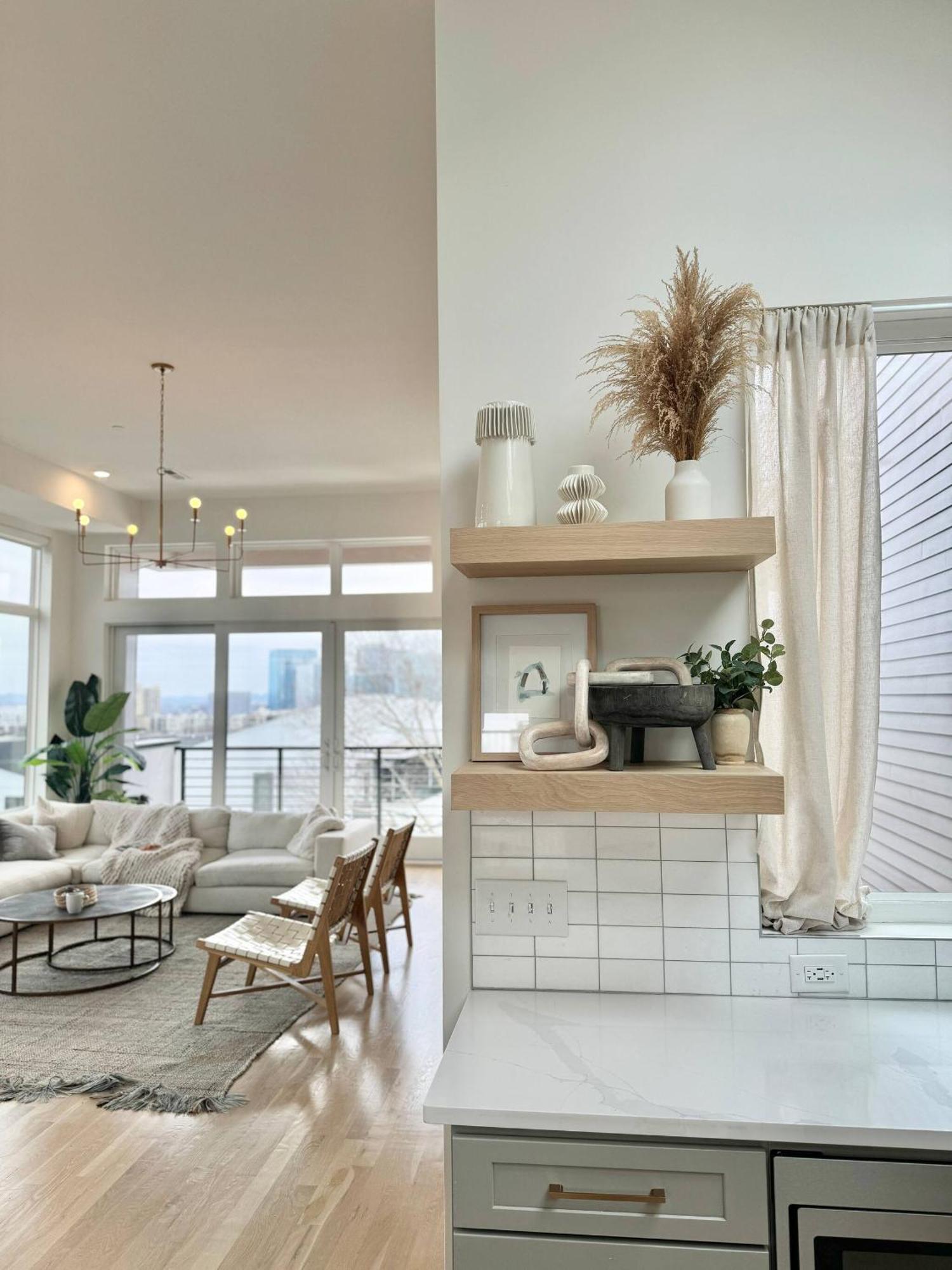 Archer House | Hot Tub Rooftop | Downtown Luxury! Holiday home