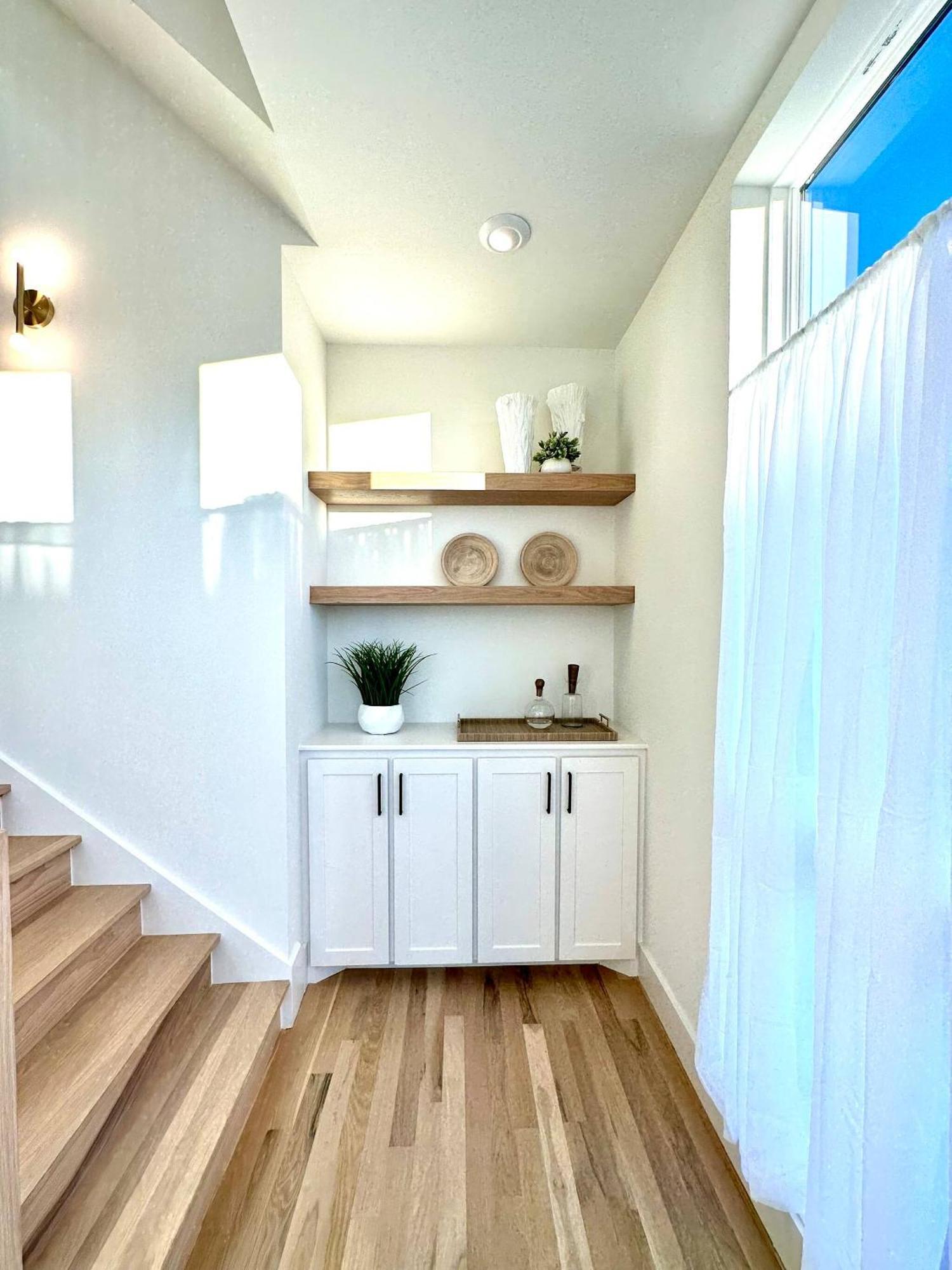 Archer House | Hot Tub Rooftop | Downtown Luxury! Holiday home *