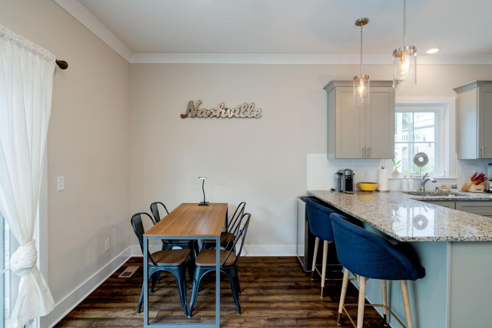 Cumberland Emerald - Walk To Dining Holiday home *