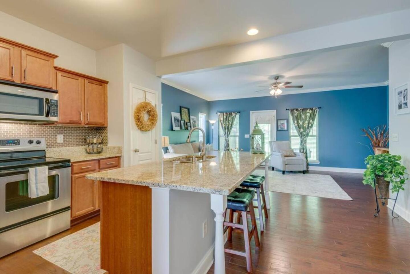 Cheerful In Hip Westmeade! * Nashville