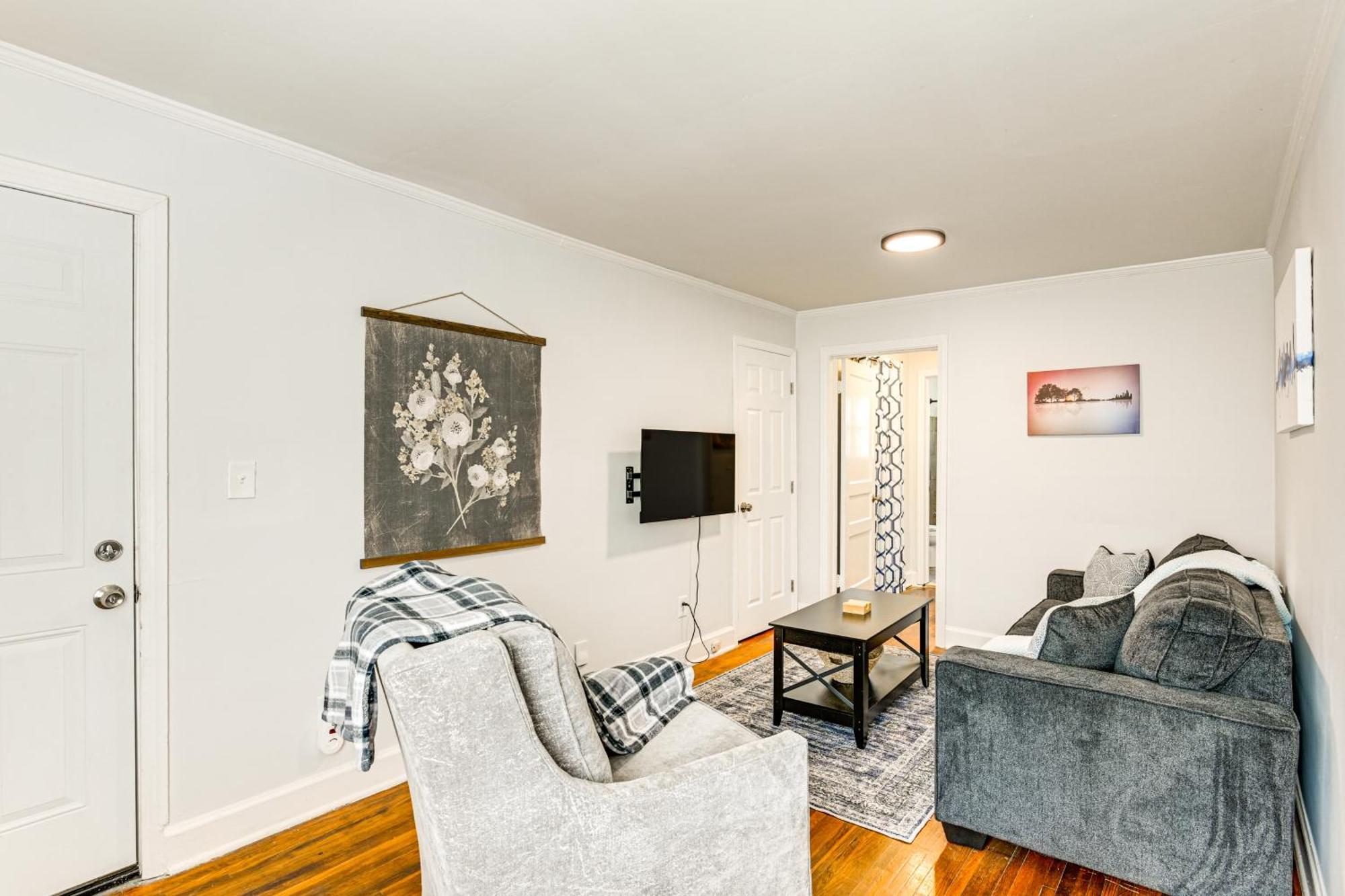 7 Mi To Dtwn With Spacious Yard In * Nashville