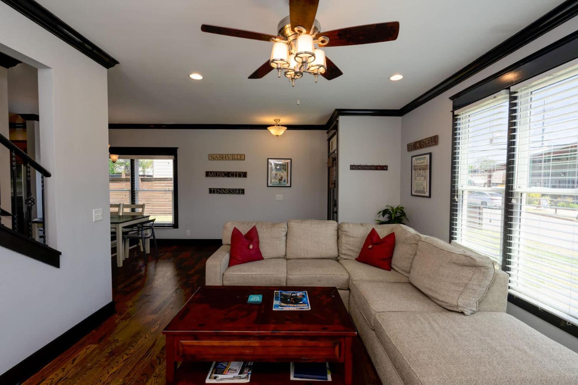 Hello Goodbye - Ultimate Experience Nashville