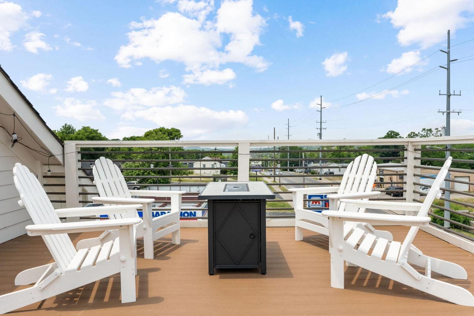 Chic Townhome For 8 W Rooftop *