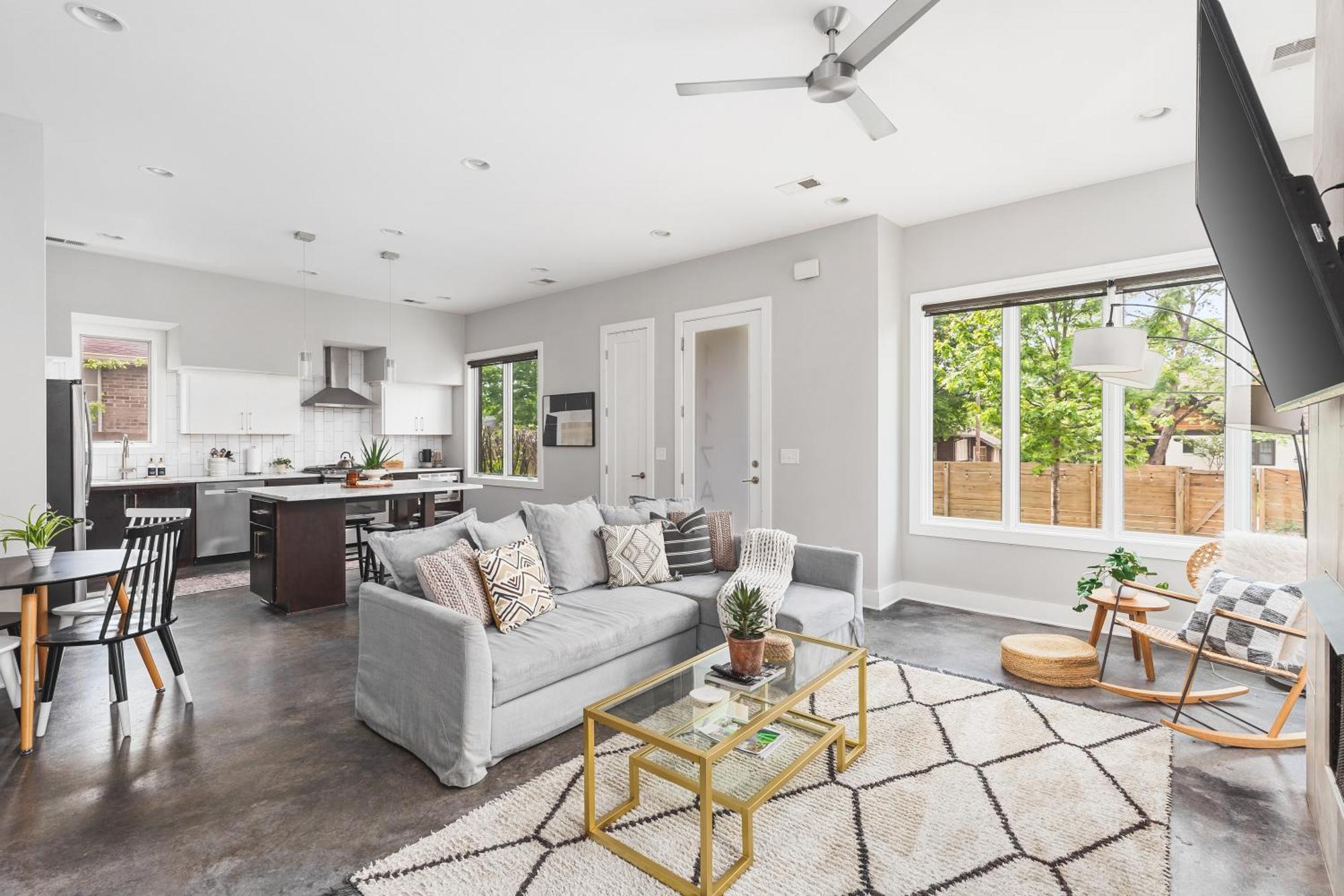 Holiday home Modern Luxury With Rooftop Deck, 3 Mi To Downtown *