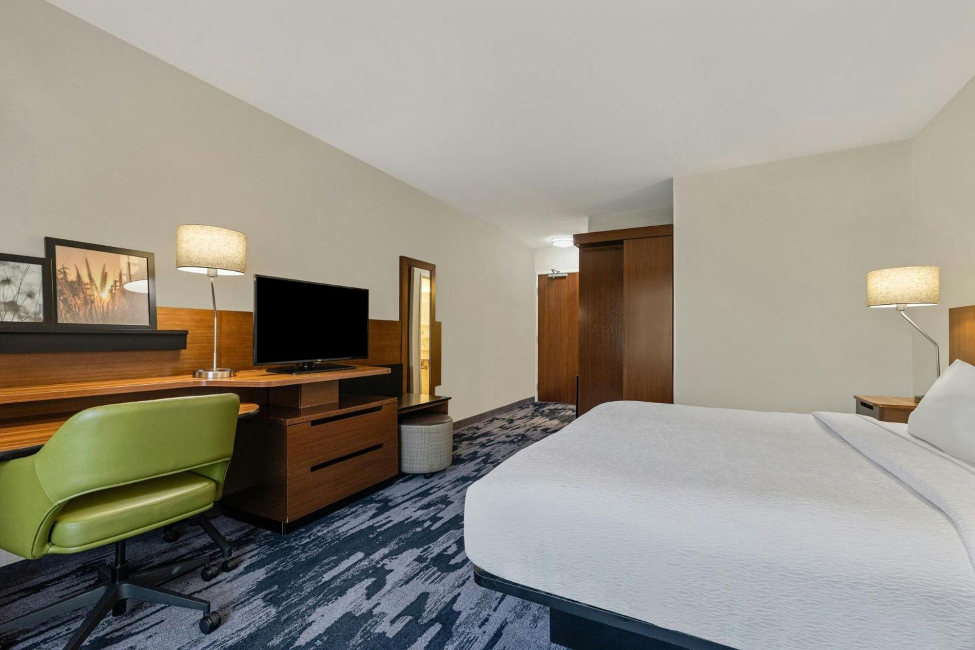 Hotel Fairfield & By Marriott Downtown-metrocenter 3*
