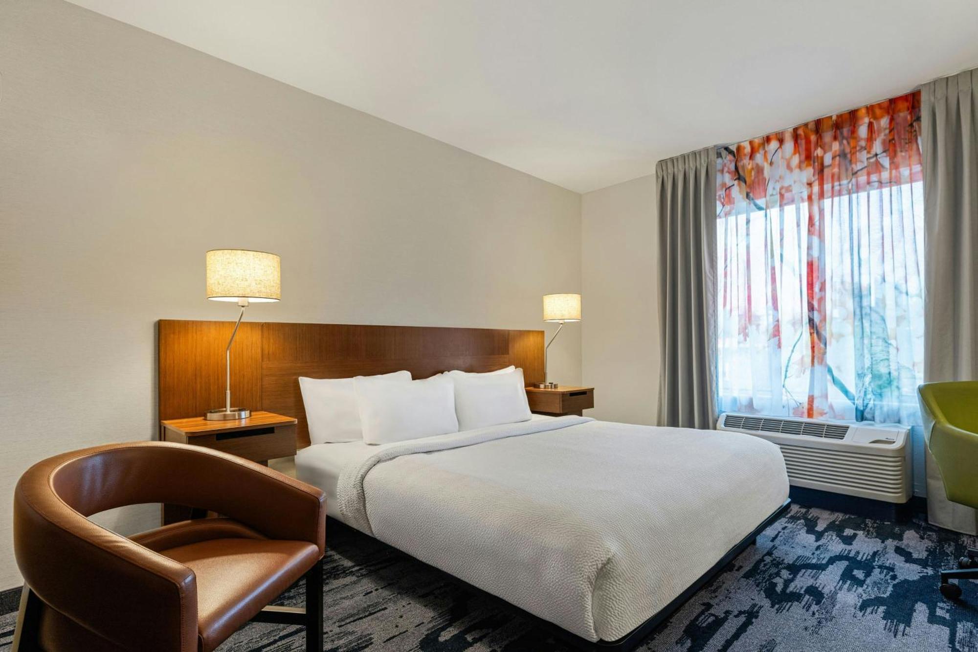 Fairfield & By Marriott Downtown-metrocenter Hotel 3*