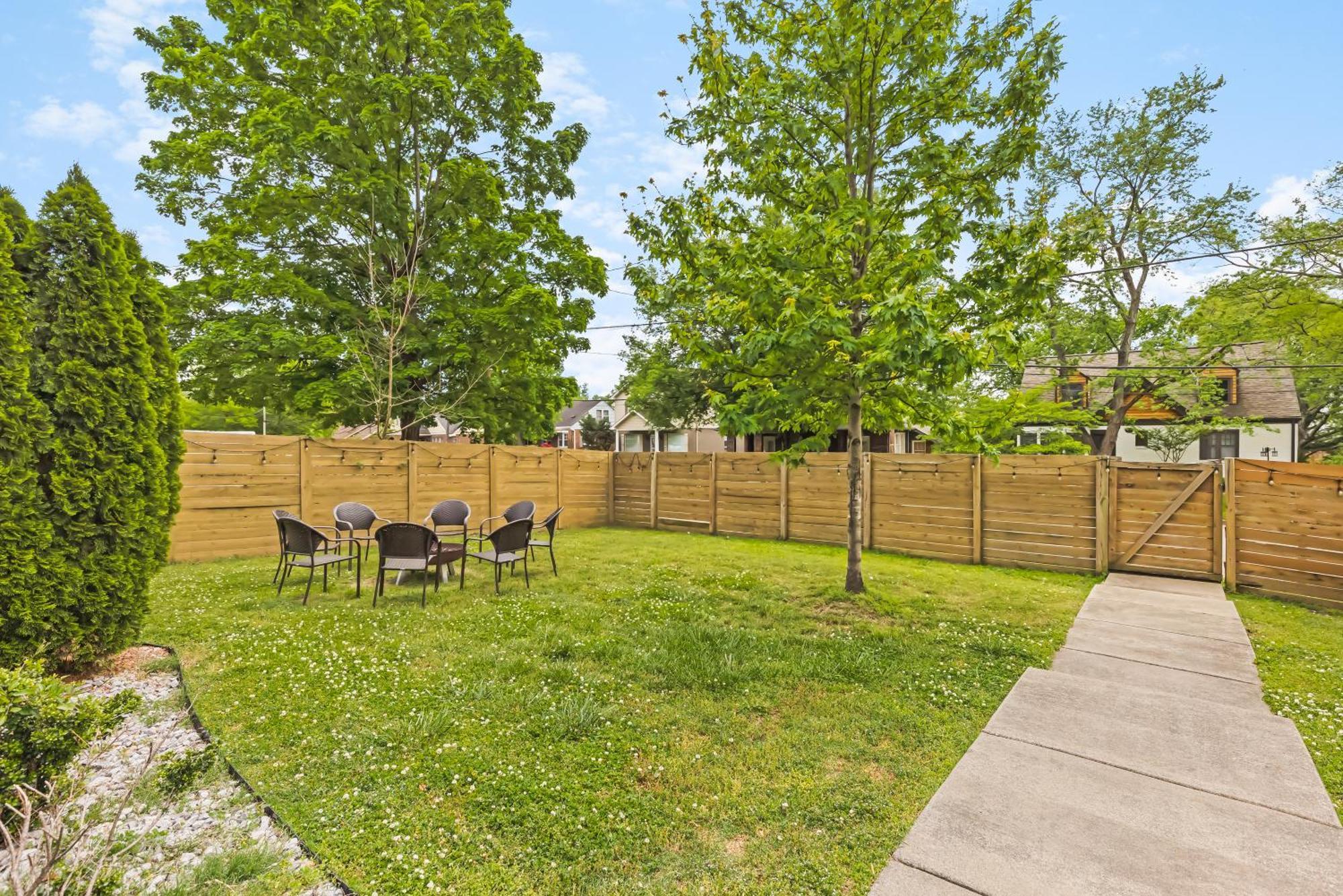 Modern Luxury With Rooftop Deck, 3 Mi To Downtown Nashville