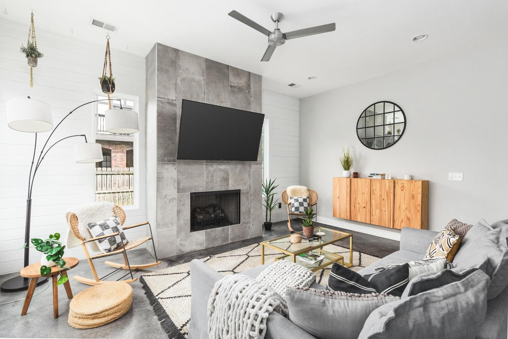 Modern Luxury With Rooftop Deck, 3 Mi To Downtown