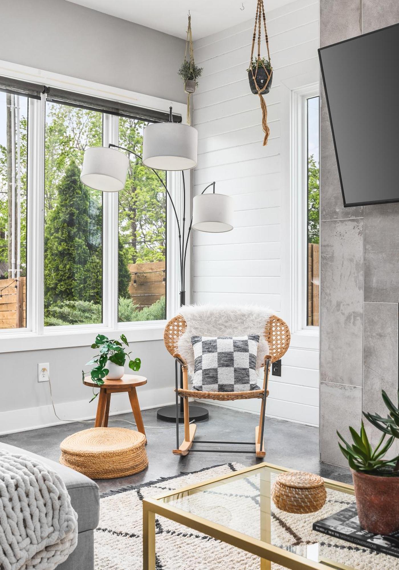 Modern Luxury With Rooftop Deck, 3 Mi To Downtown Holiday home *