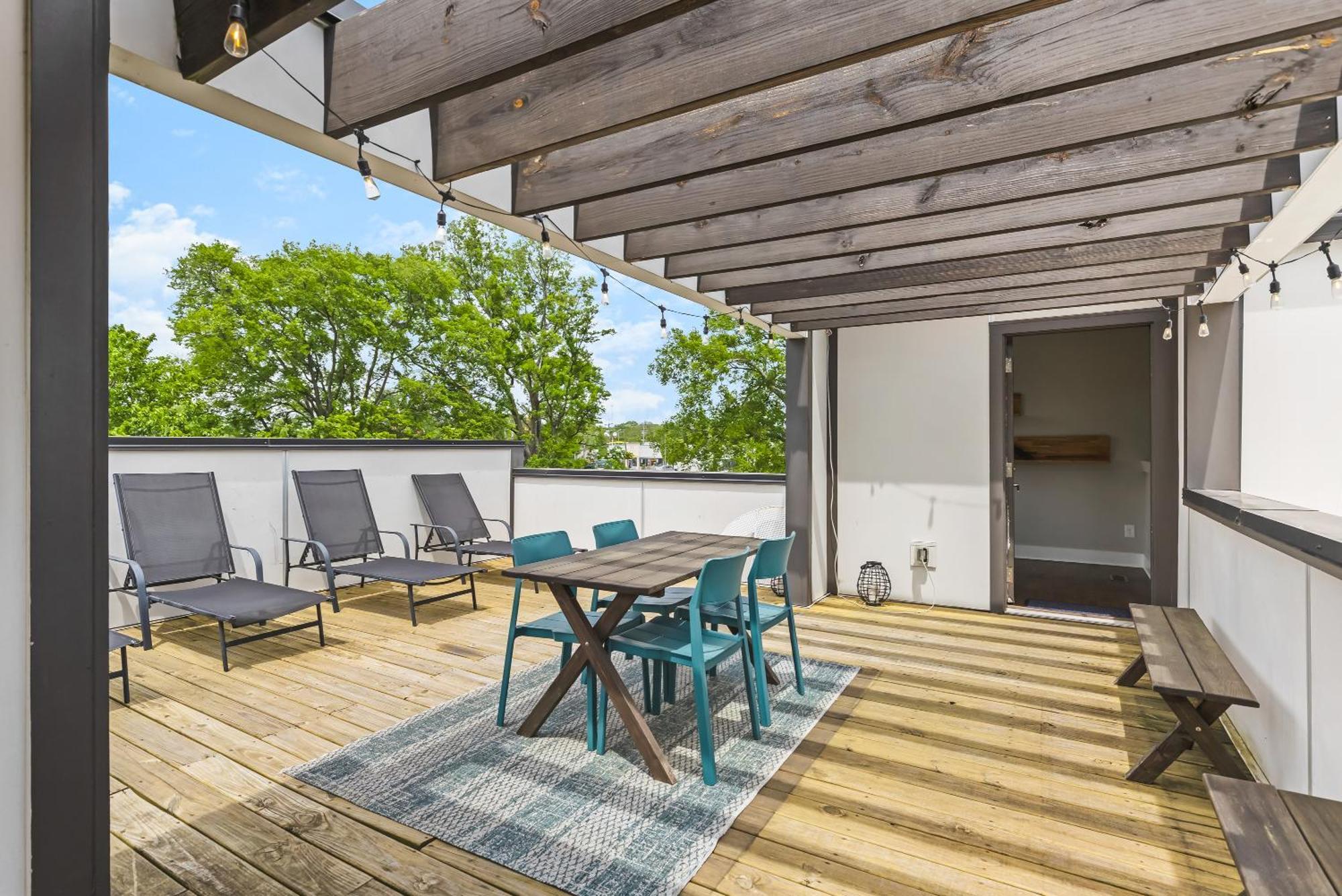 Modern Luxury With Rooftop Deck, 3 Mi To Downtown