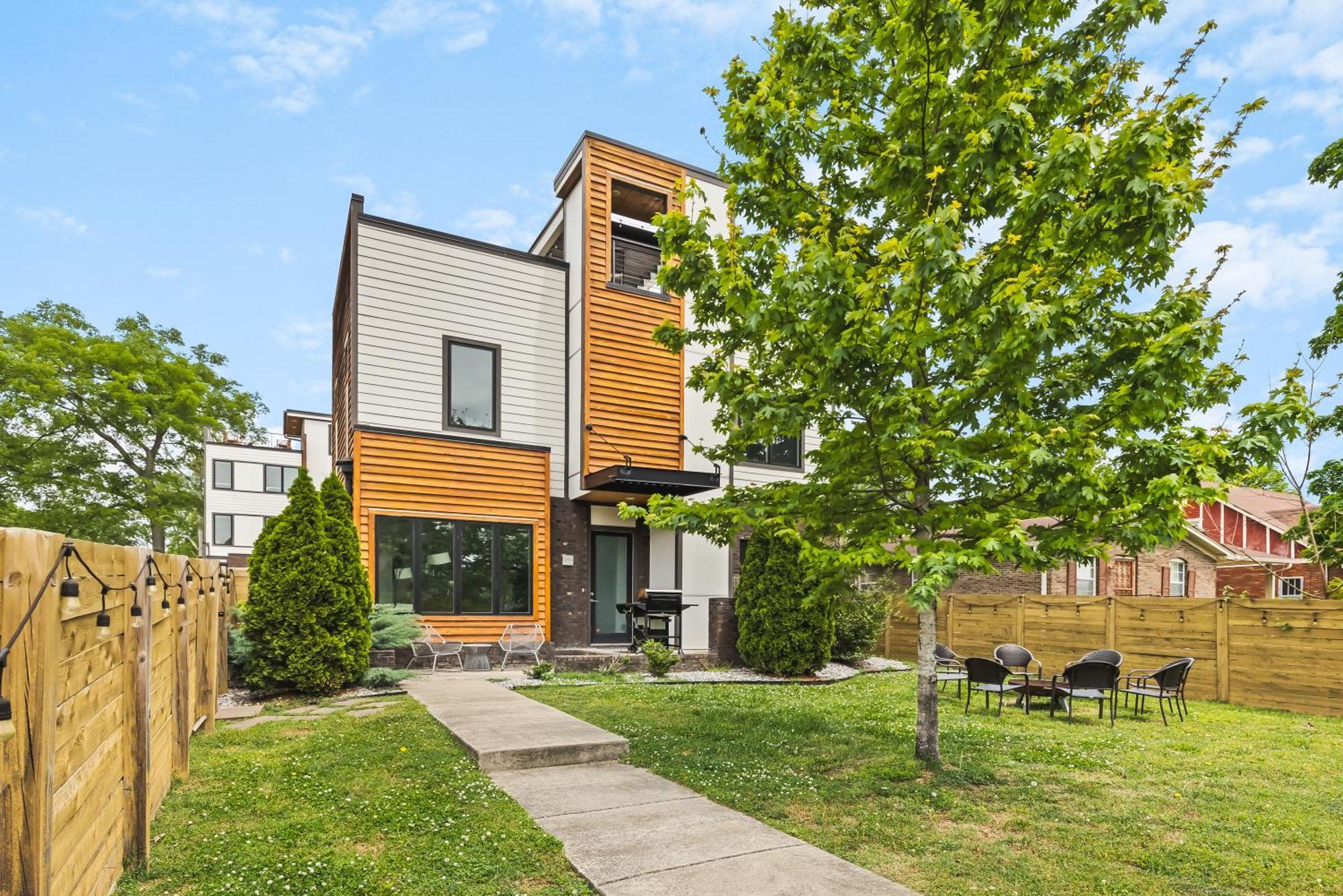 Modern Luxury With Rooftop Deck, 3 Mi To Downtown