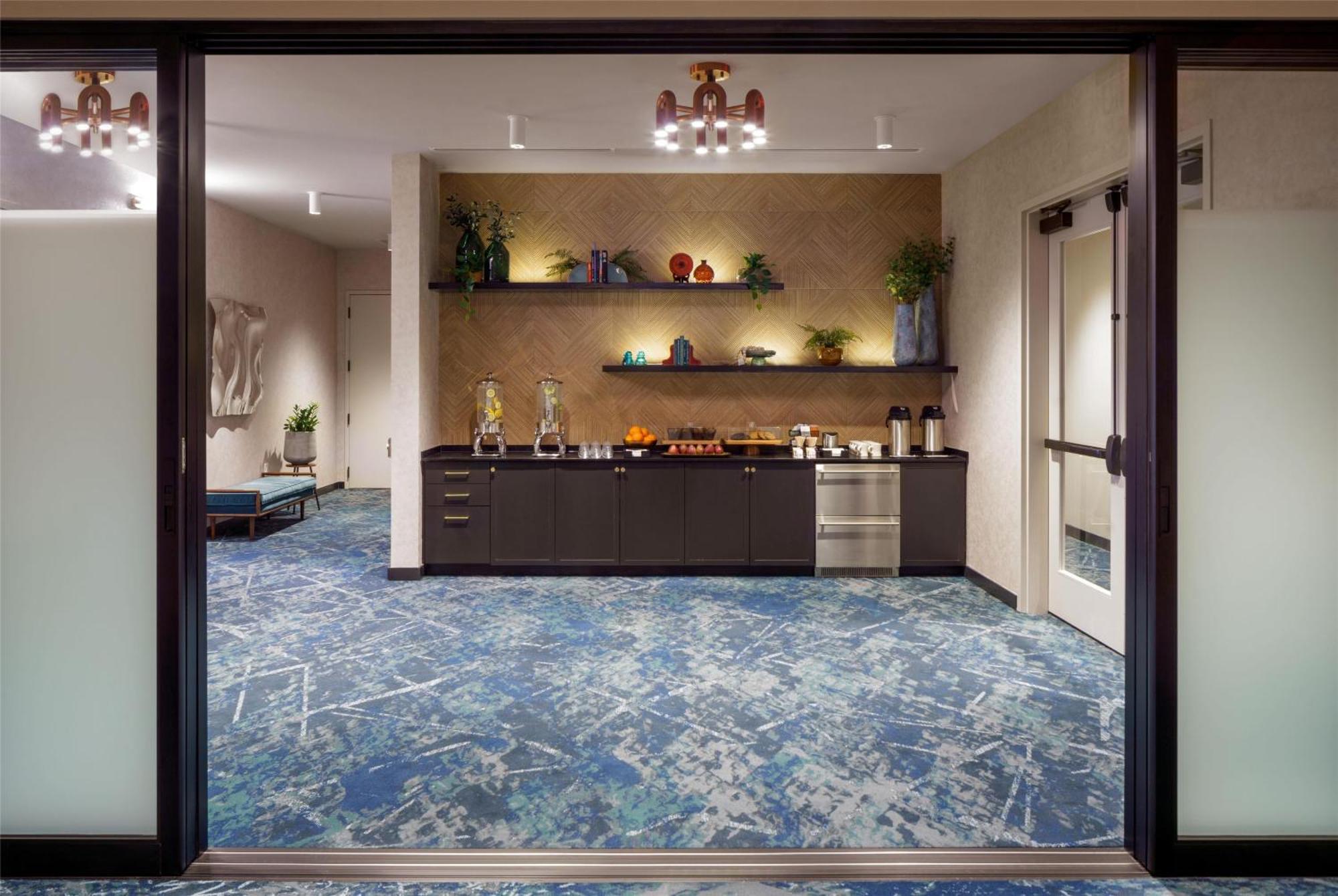 Caption By Hyatt Downtown 4*