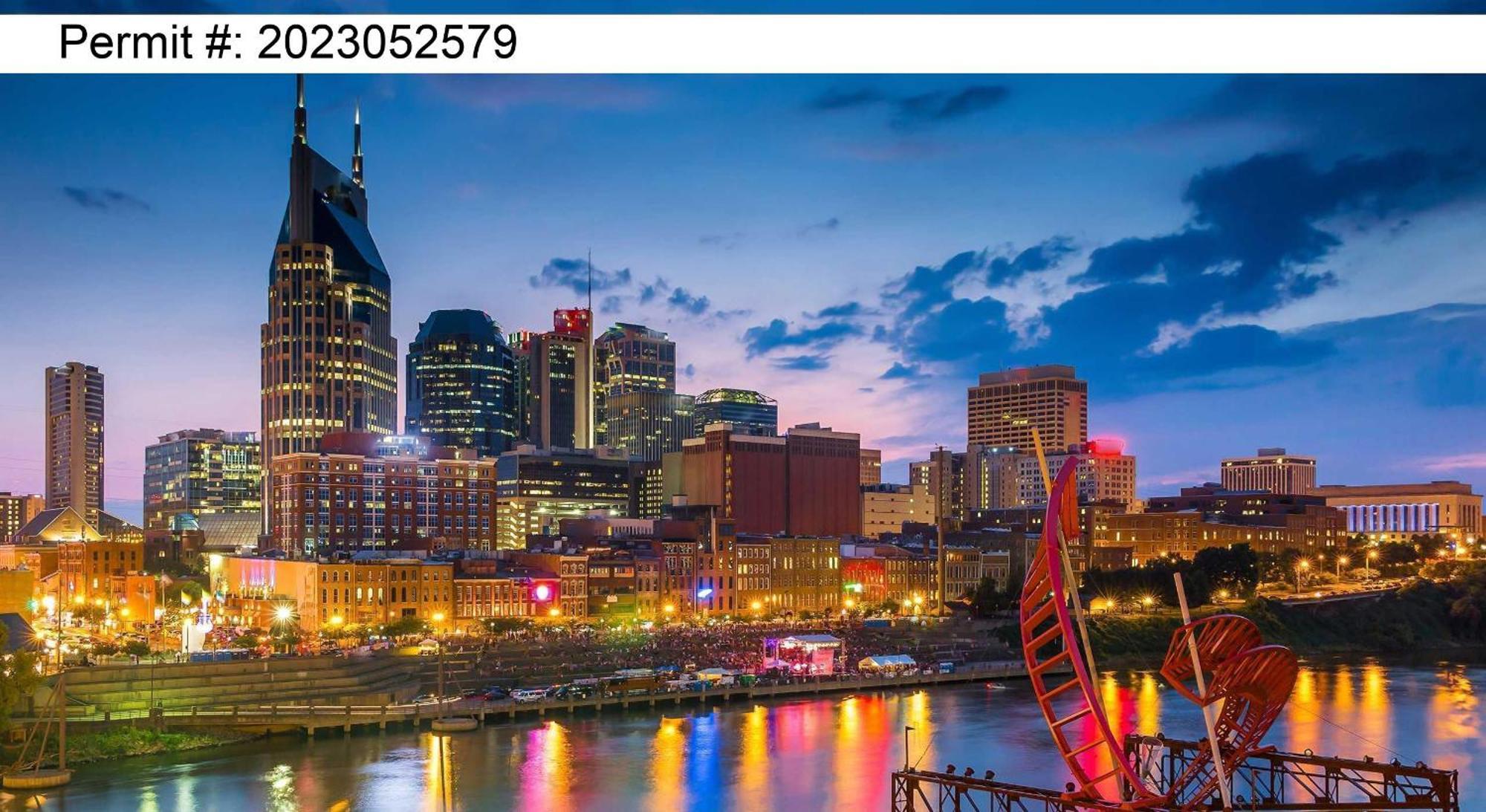 Rooftop Large Backyard Fire Pit Near Downtown * Nashville