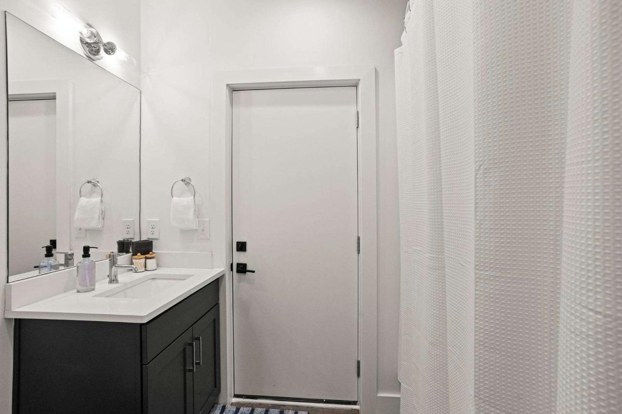 Holiday home Structure At 8th Argyle Elite Nash Vacation Spot *