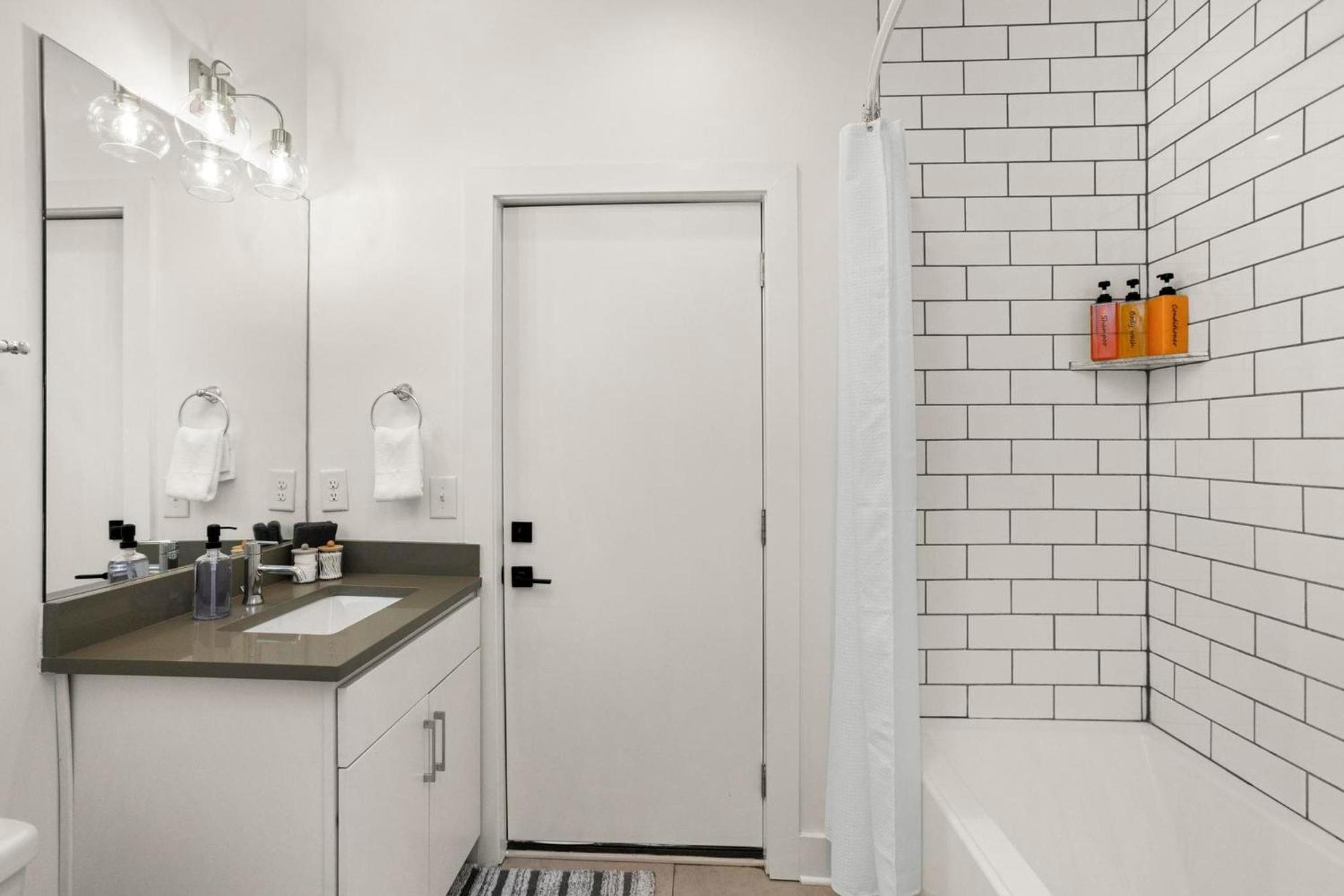 Holiday home Play At 8th & Argyle Elite Vacation Spot