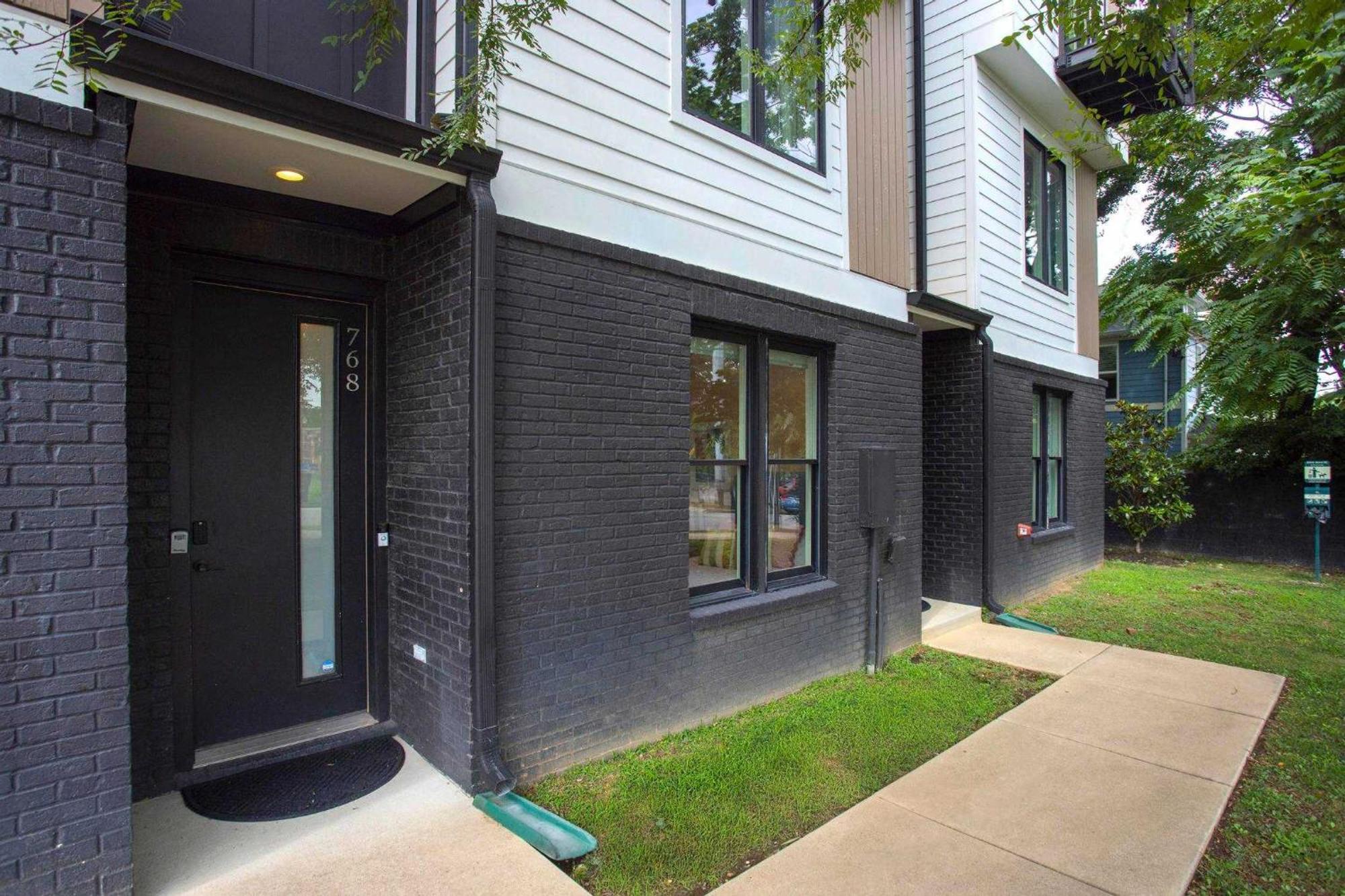 Play At 8th & Argyle Elite Vacation Spot