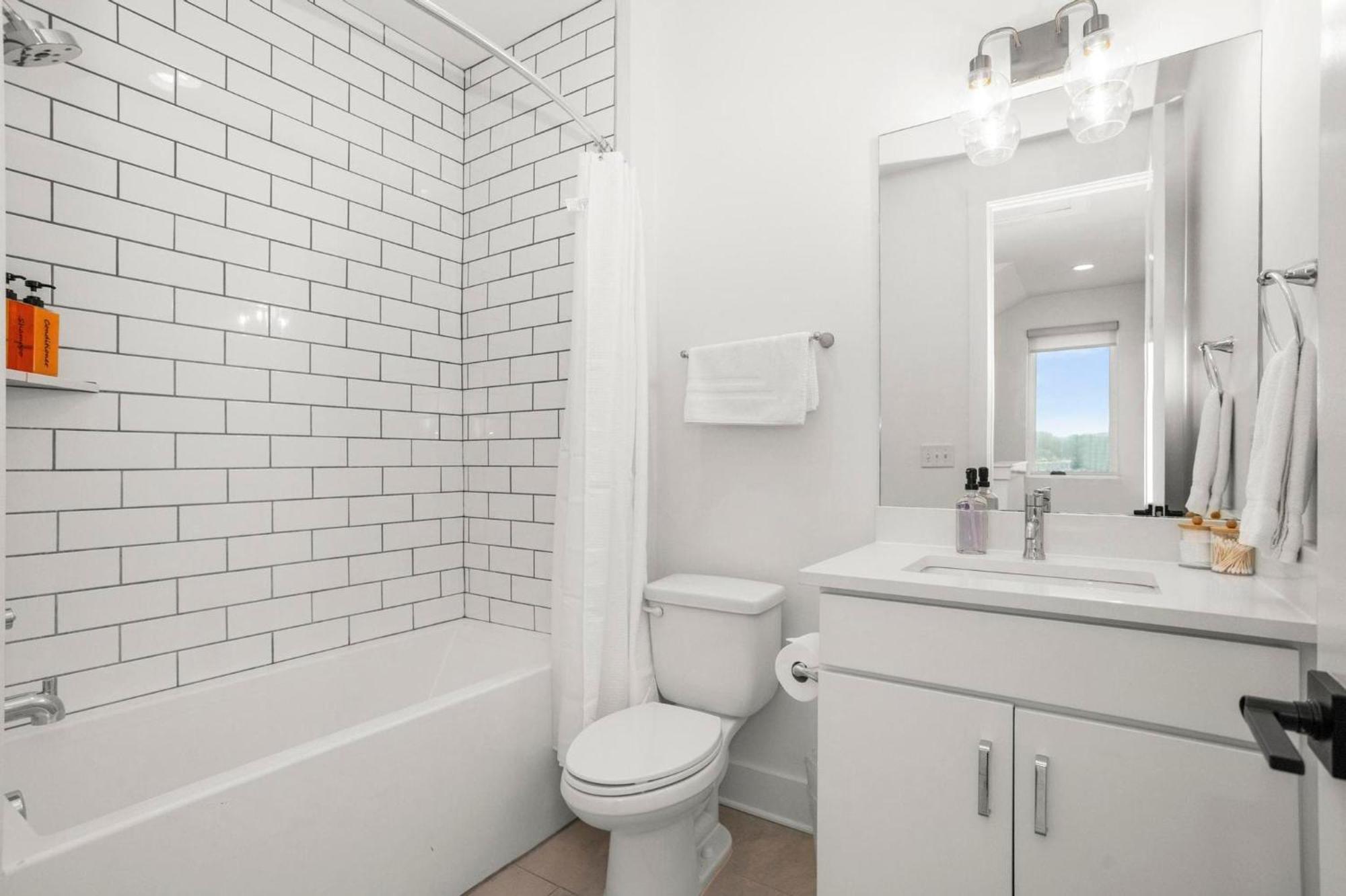 Holiday home Walk To Music Food Comedy - Vibe At 8th & Argyle