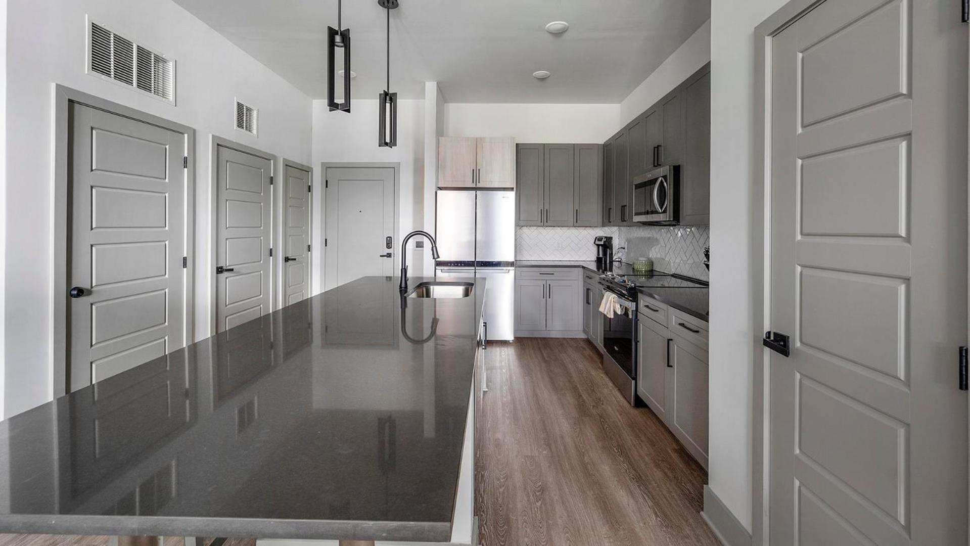 Landing Stylish 1Bd Rooftop Lounge Pool Apartment Nashville