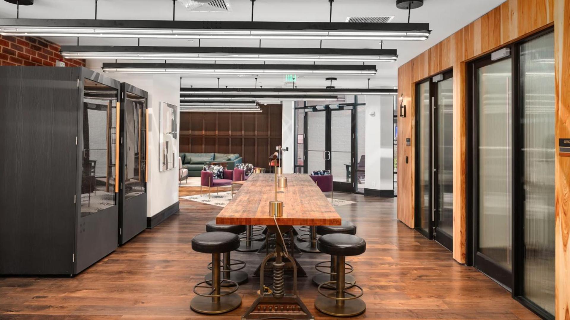 Landing Stylish 1Bd Rooftop Lounge Pool Apartment Nashville