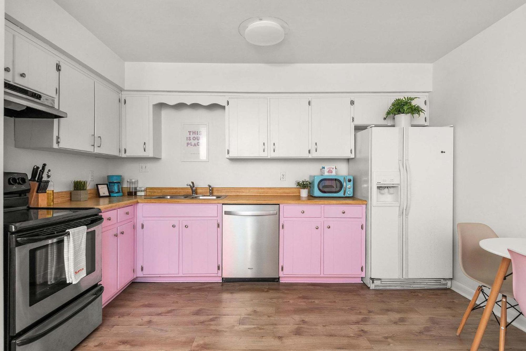 The Swiftie Taylor Themed Oasis In Midtown Nashville