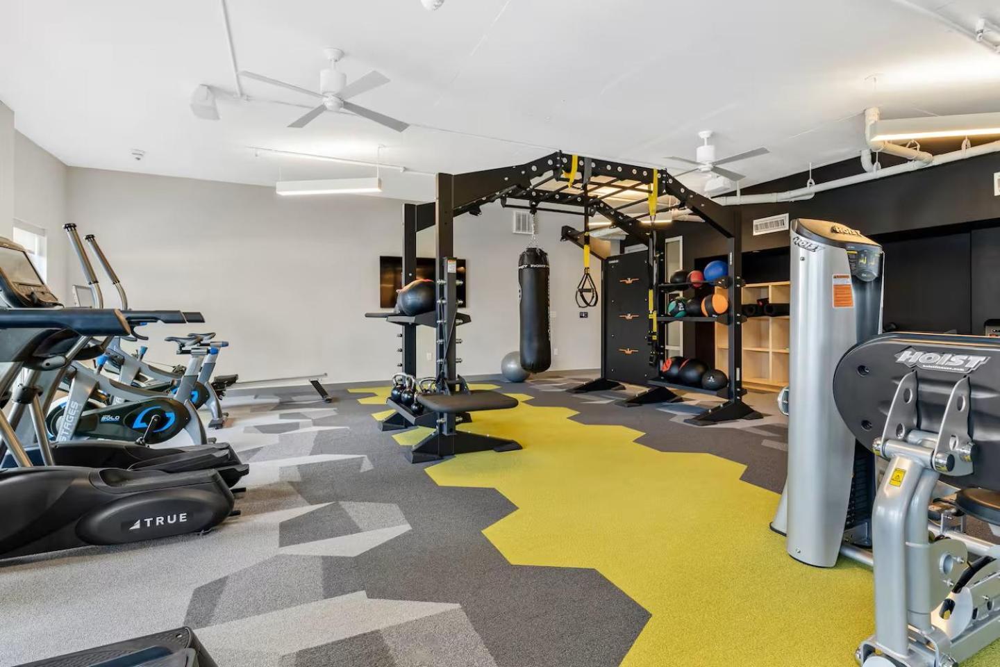 Wild & Chic - Walk To Broadway-rooftop Pool! * Nashville