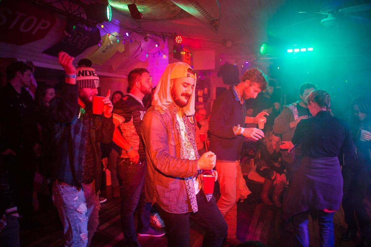 The Magnolia Mansion 6 Minutes To Broadway On 4 Acres Holiday home