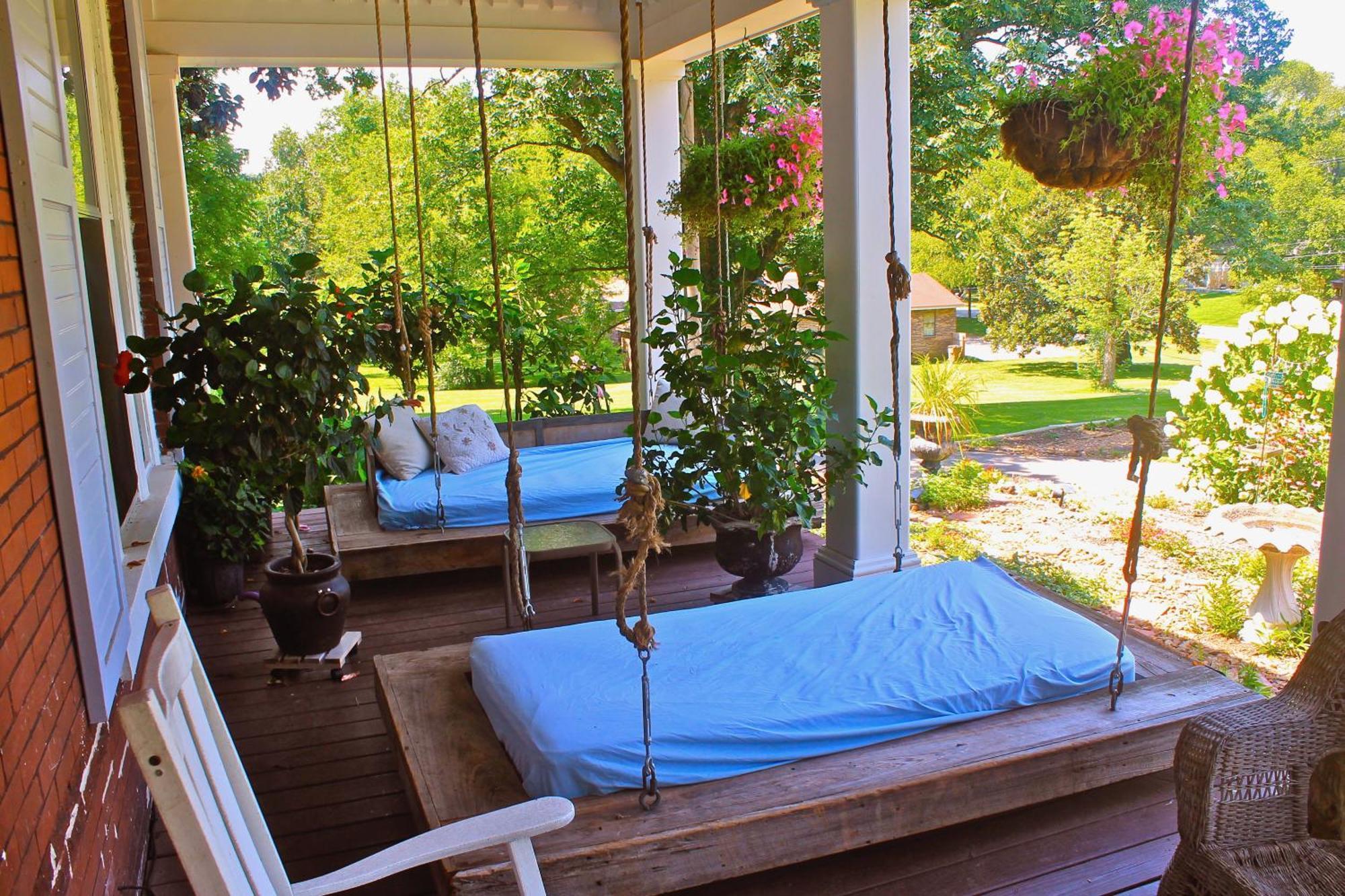 Holiday home The Magnolia Mansion 6 Minutes To Broadway On 4 Acres *