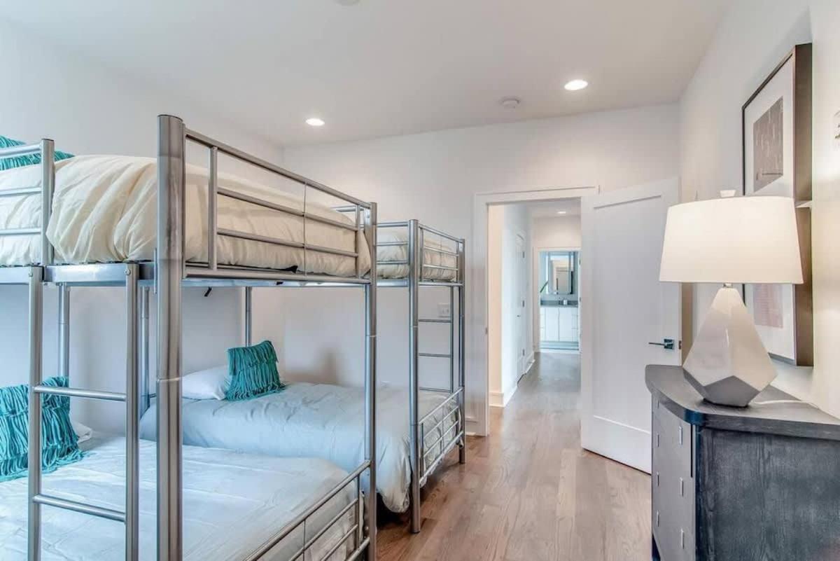 Daydream At The Gulch - Rooftop Movies With A View