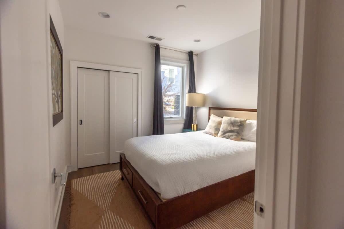 Daydream At The Gulch - Rooftop Movies With A View Nashville