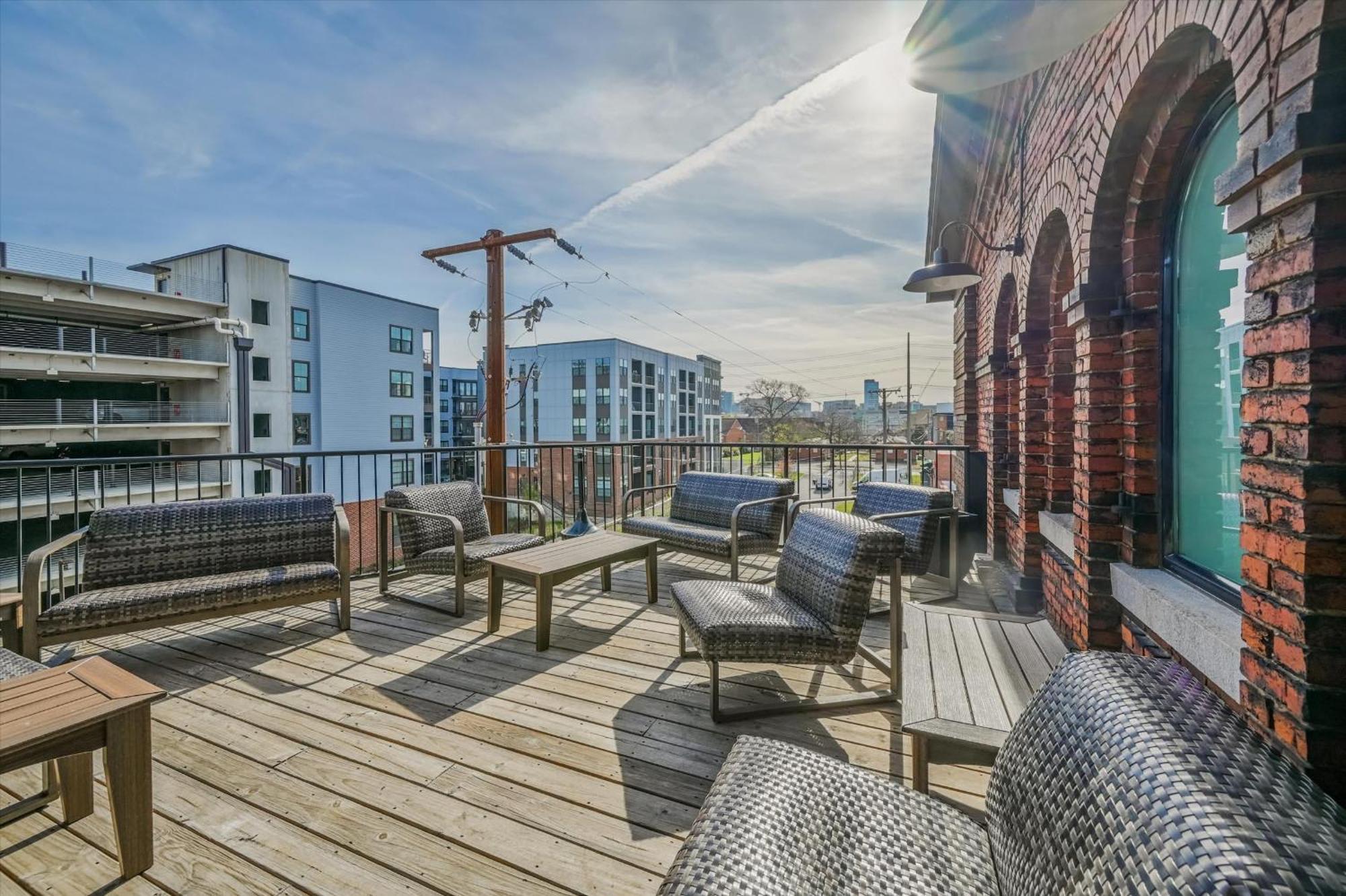 Apartment Luxe Loft With Speakeasy Parking And 2 Mi To Broadway Nashville
