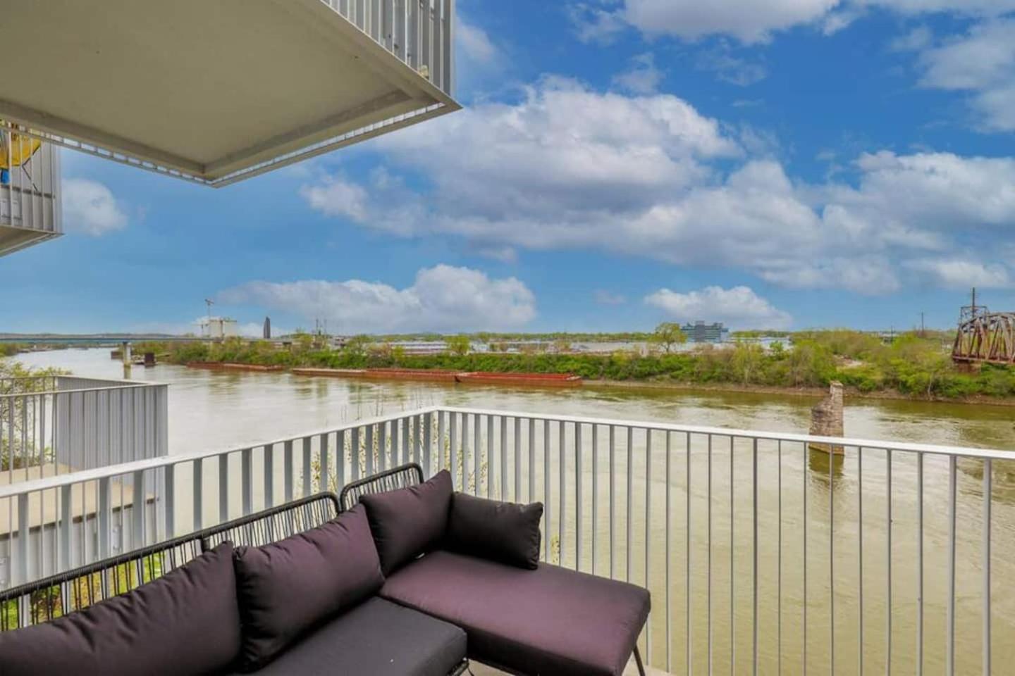 Holiday home Downtown Modern 1 Mi To Broadway, Park Free *