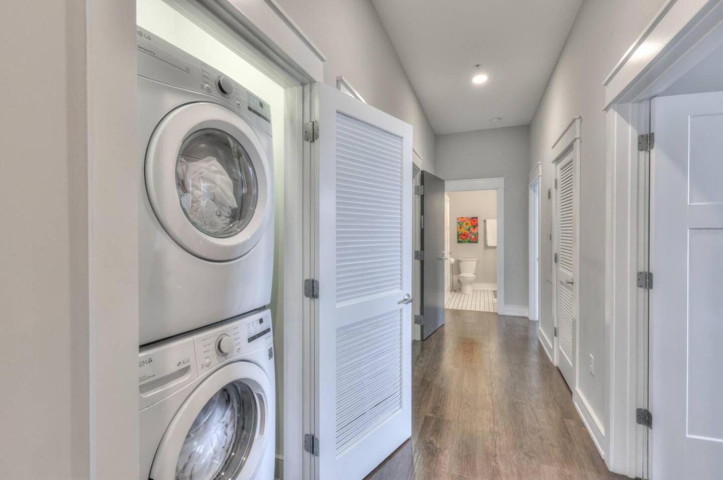 Boutique In The Heart Of Dynamic 12 South * Nashville