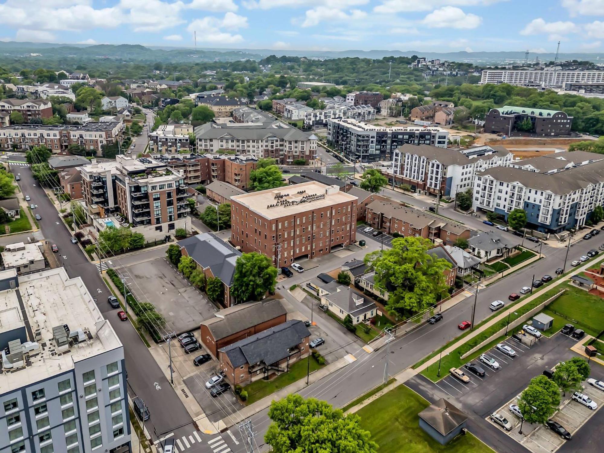 Fabulous Nashvegas Loft Retreat Near Vandy Off West End Mins To Broadway Holiday home *