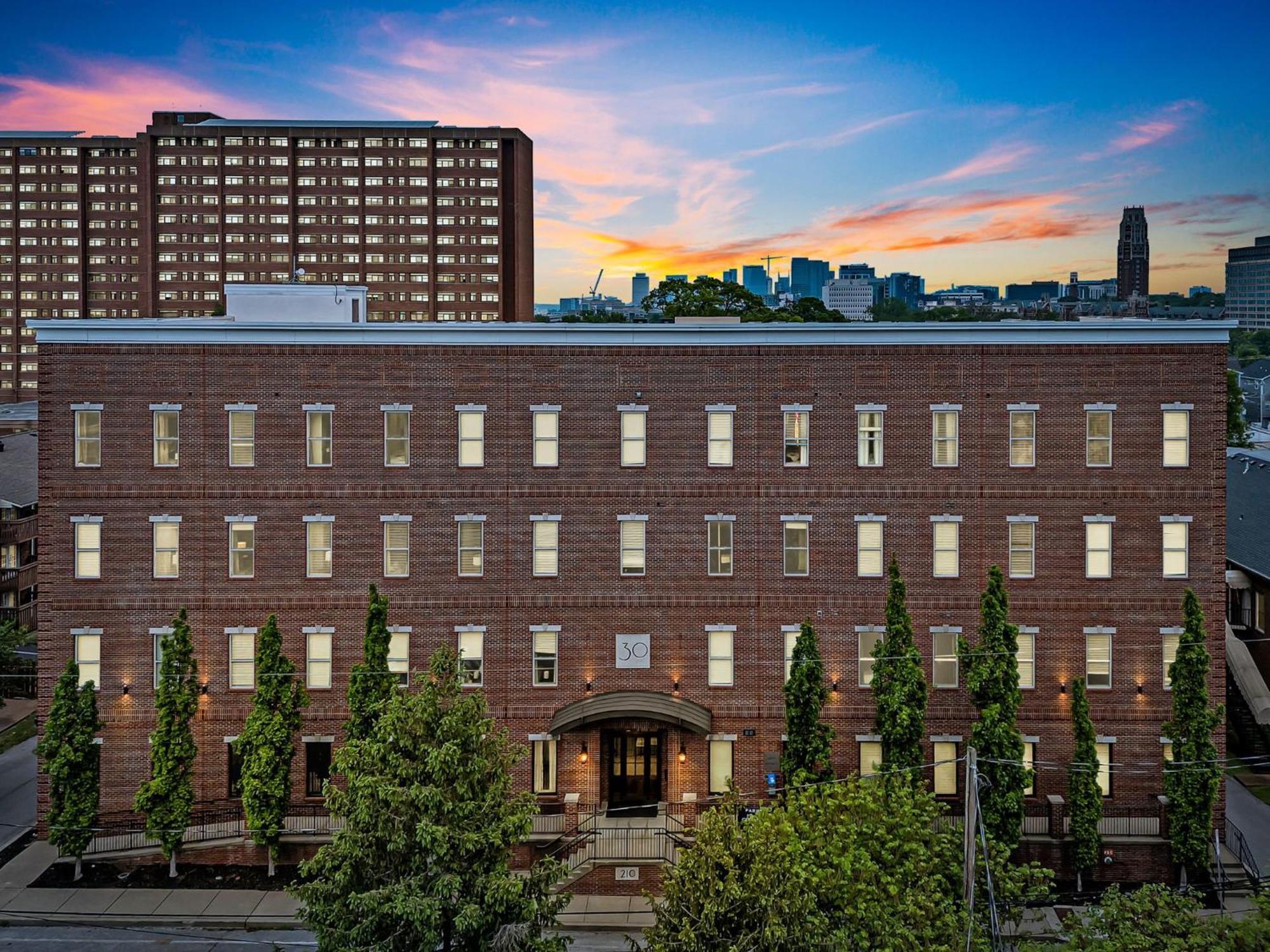 Fabulous Nashvegas Loft Retreat Near Vandy Off West End Mins To Broadway Holiday home