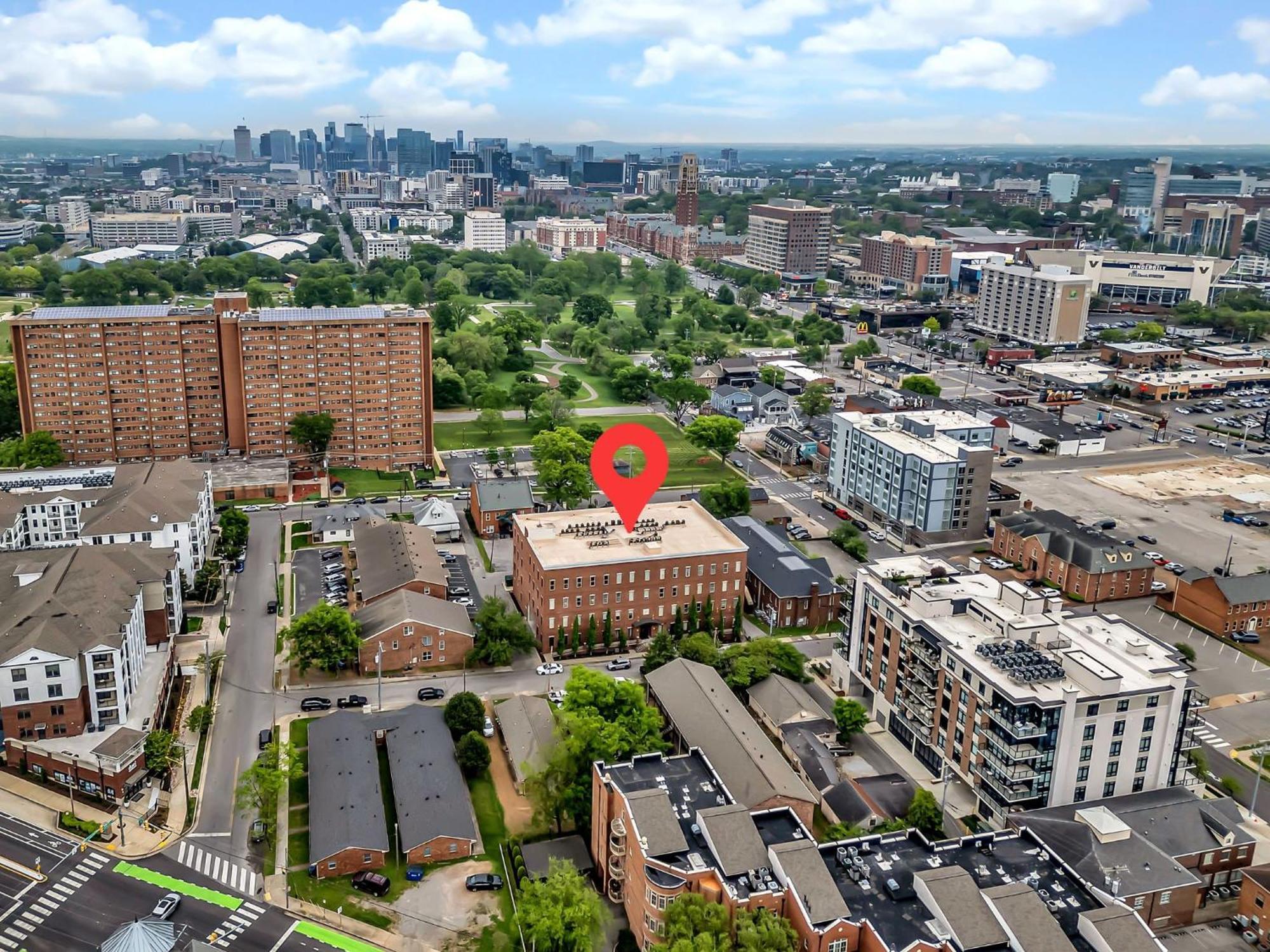 Fabulous Nashvegas Loft Retreat Near Vandy Off West End Mins To Broadway *